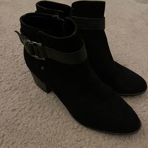 Black booties mint condition